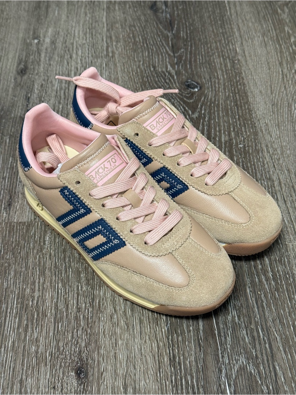 Back 70 Jogger Sneakers - Picture 2 of 6